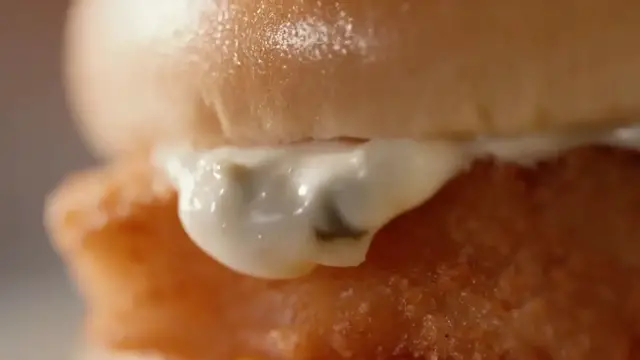 Video thumbnail for The Most Hated Item At Popular Fast Food Chains, According To Customers