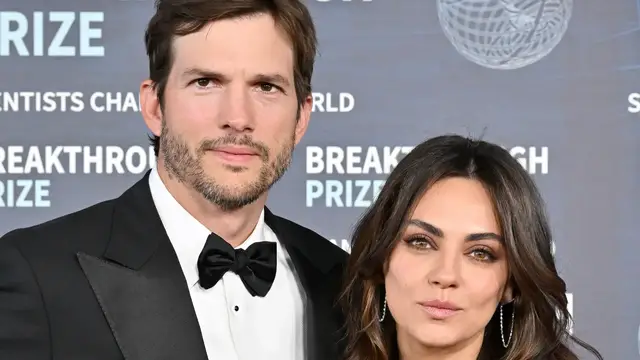 Video thumbnail for Ashton Kutcher & Mila Kunis' Golden Globes Body Language Was So Shady