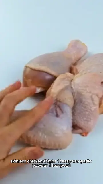 Video thumbnail for boneless chicken thigh recipe