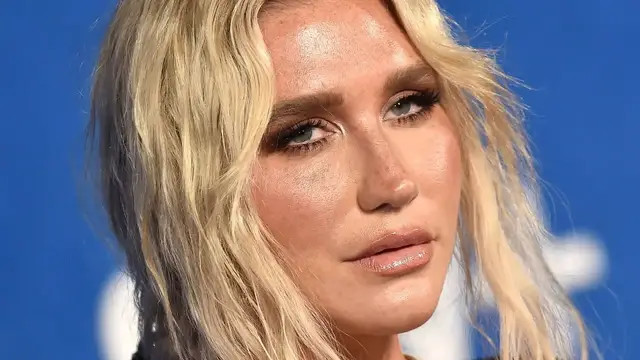 Video thumbnail for These Celebrities Have Unusual Physical Traits