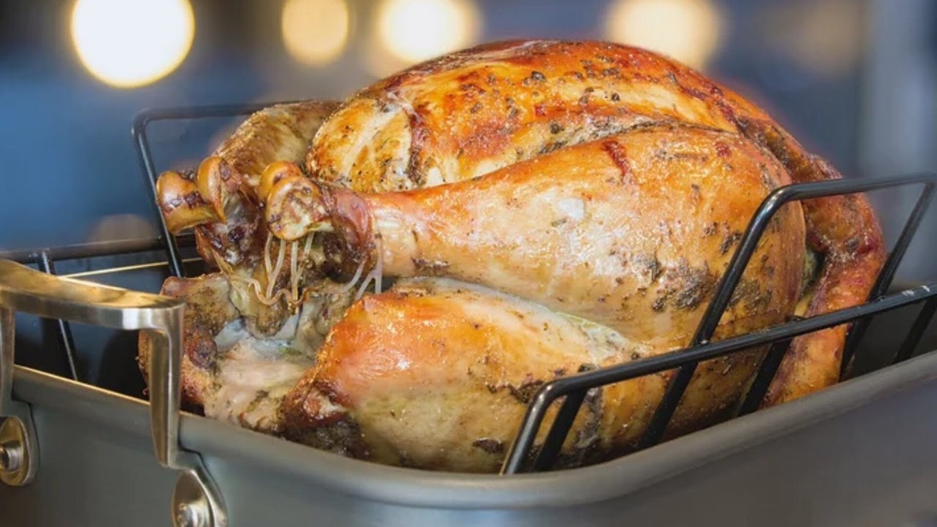 Video thumbnail for Big Mistakes Everyone Makes When Roasting Chicken