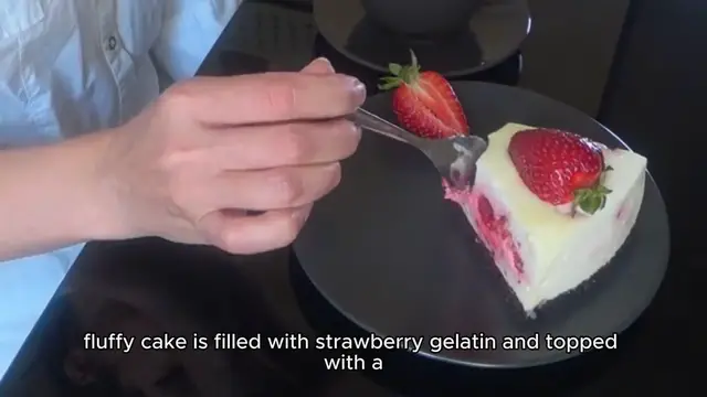 Video thumbnail for strawberry poke cake recipe