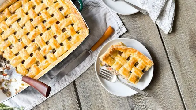 'Video thumbnail for Chicken, Mushroom, And Winter Squash Pot Pie Recipe'