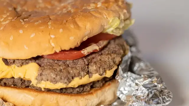 'Video thumbnail for Culvers Vs. Five Guys: The Winner Is Clear'