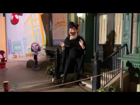 Video thumbnail for Bowler Hat Guy - Disneyland After Dark: Villains Nite