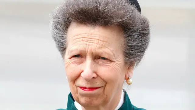 Video thumbnail for Princess Anne's Body Language Spoke Volumes In These Key Moments