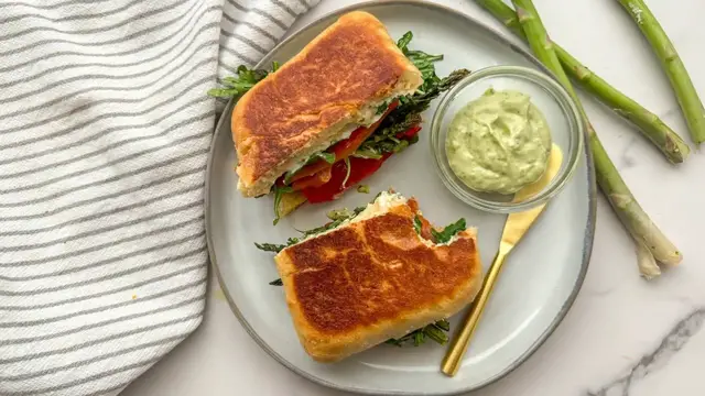 Video thumbnail for Asparagus And Goat Cheese Panini Recipe