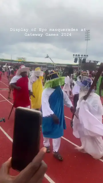 Video thumbnail for Gateway sport display.