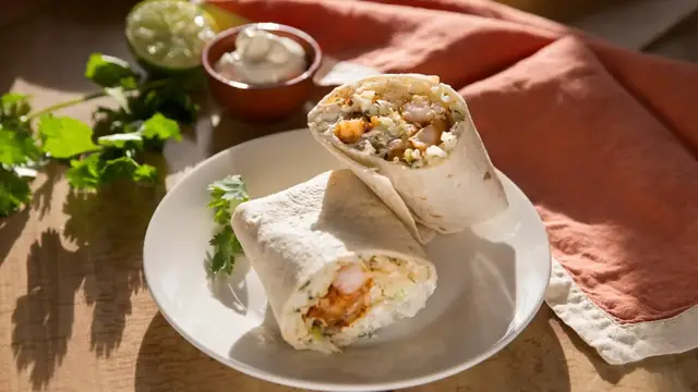 Video thumbnail for Blackened Shrimp Burritos Recipe