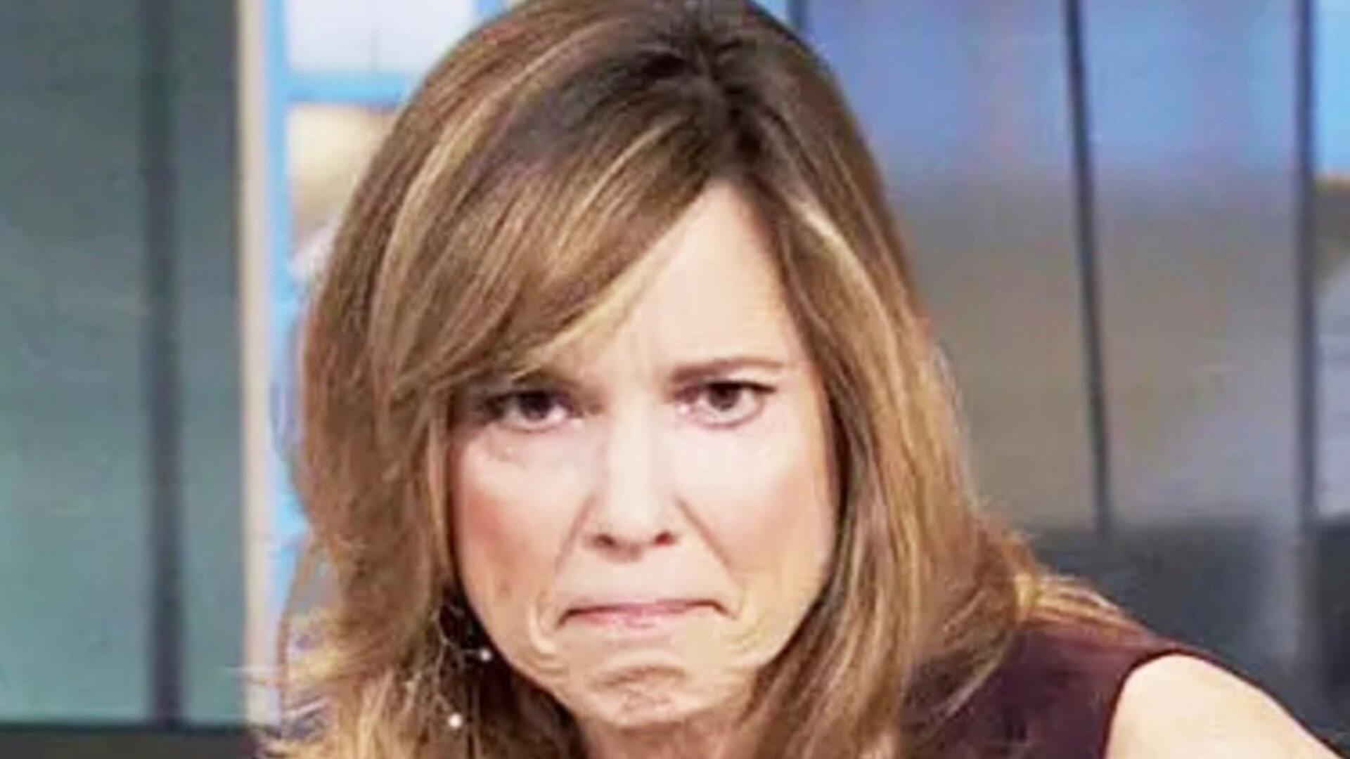 Video thumbnail for The Tragic Truth About ESPN Anchor, Hannah Storm