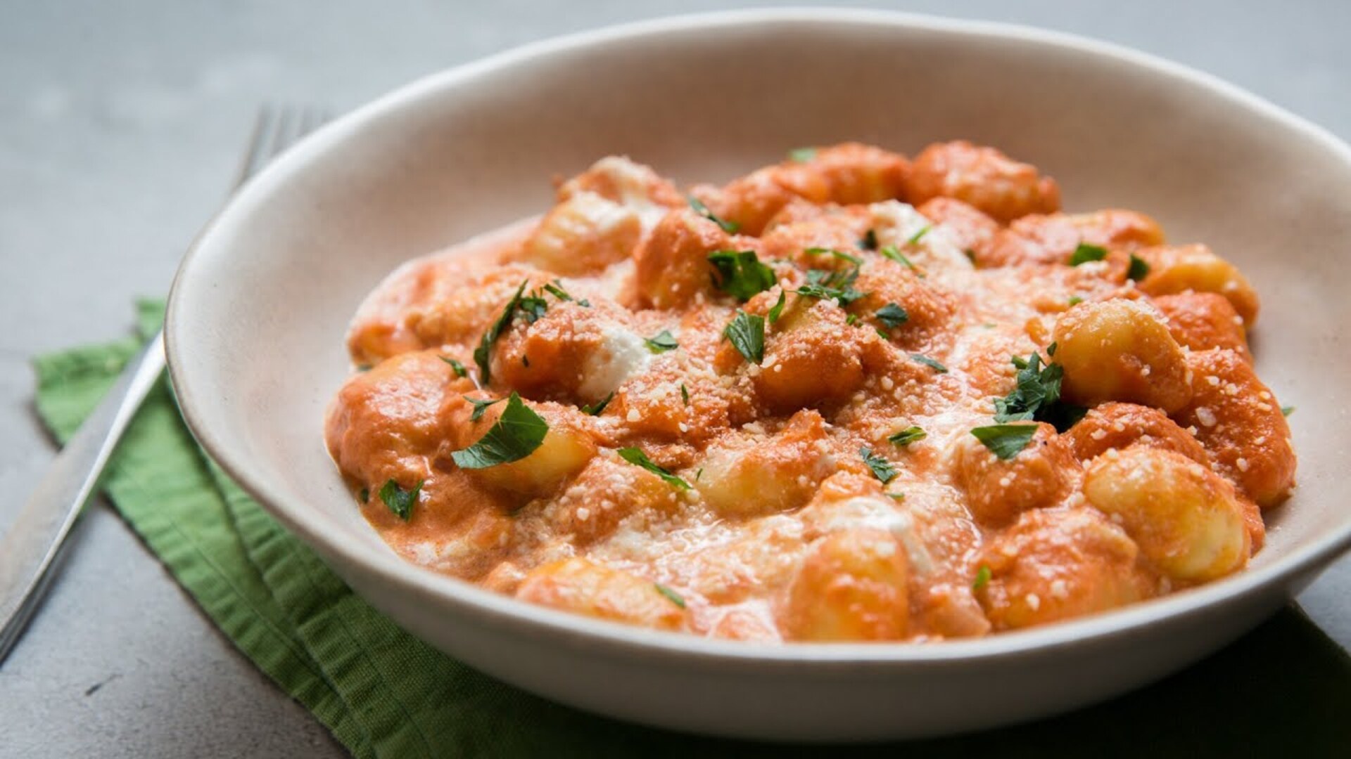 Video thumbnail for Easy Gnocchi Alla Vodka With Burrata Recipe
