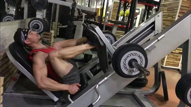 Video thumbnail for تمرين ضغط الساق Leg Press
