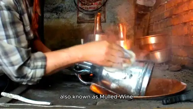 Video thumbnail for Swedish Glogg (Mulled Wine)