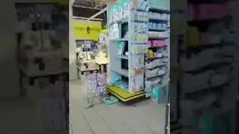 'Video thumbnail for Looting in gauteng malls #SouthAfrica'