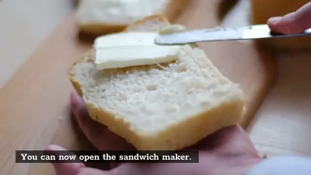 Video thumbnail for The Best Guide to Using a Sandwich Maker (2021)
