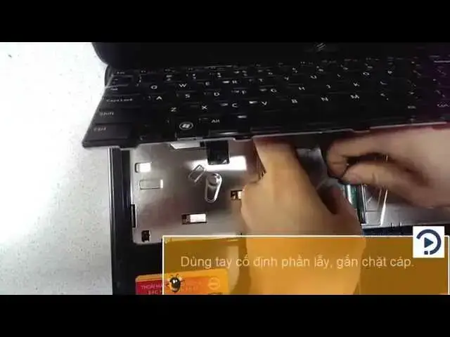 Video thumbnail for Hướng dẫn thay bàn phím cho laptop - Dell 3420