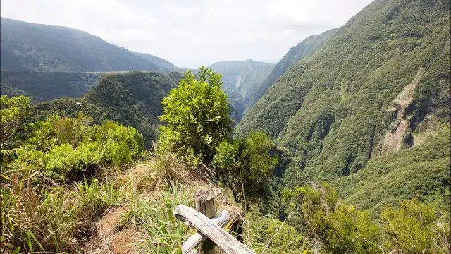 Video thumbnail for Wanderung zur Takamaka-Schlucht auf La Réunion
