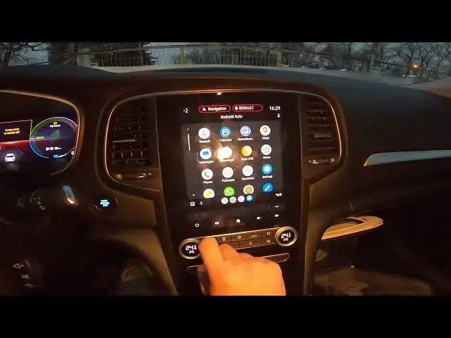 'Video thumbnail for How to Use Android Auto, and Apple Car Play Wirelessly in Renault Megane IV ( 2016 – now )'