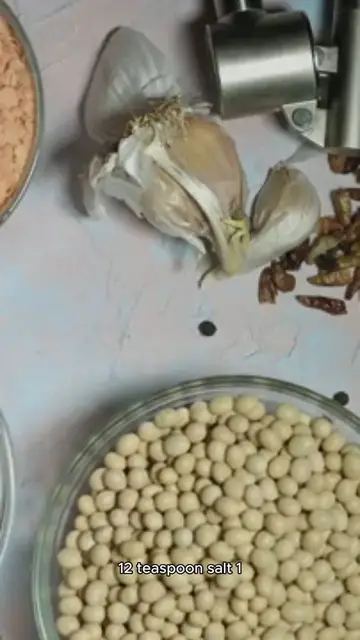 'Video thumbnail for spice cake recipe'