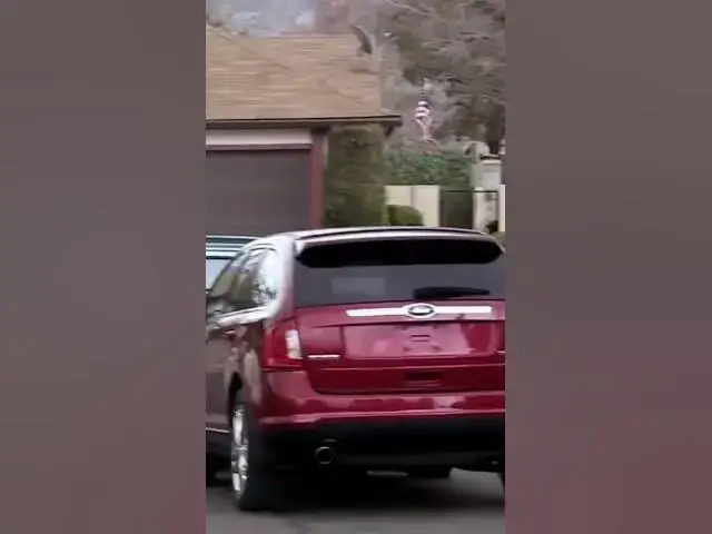 Video thumbnail for Breaking Bad: Anna Gunn Acts from the Heart| Skyler behind the scenes of Ozymandias  #tvseries