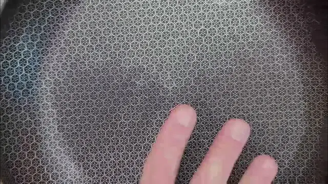 Video thumbnail for HexClad 6 Piece Hybrid Stainless Steel Cookware Set Review