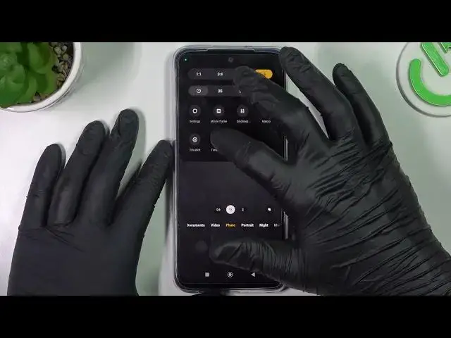 Video thumbnail for How to Burst Shot in Poco M5s