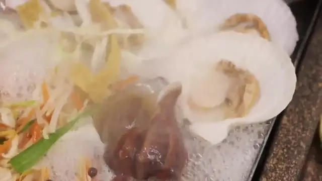 Video thumbnail for All You Can Eat Seafood Clam and Korean BBQ Buffet_ Seoul_ South Korea(720P_HD)