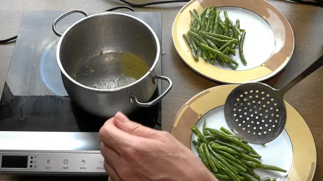 'Video thumbnail for Brechbohnen zubereiten'