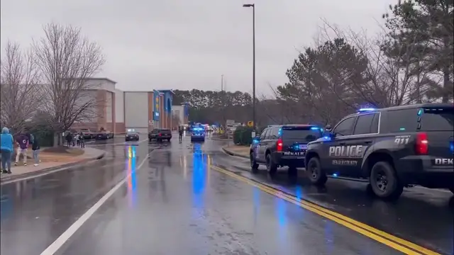 'Video thumbnail for Heavy police presence at Walmart on Memorial Drive in Decatur - FOX3 Now'