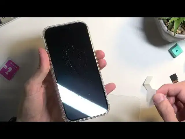 'Video thumbnail for How to Install Screen Protector on iPhone 14 Pro - Put On Tempered Glass on iPhone 14 Pro'