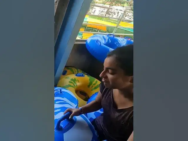 Video thumbnail for ZUMBA LOOP 🧐 SLIDE📍Escape Water Park #shorts #trending