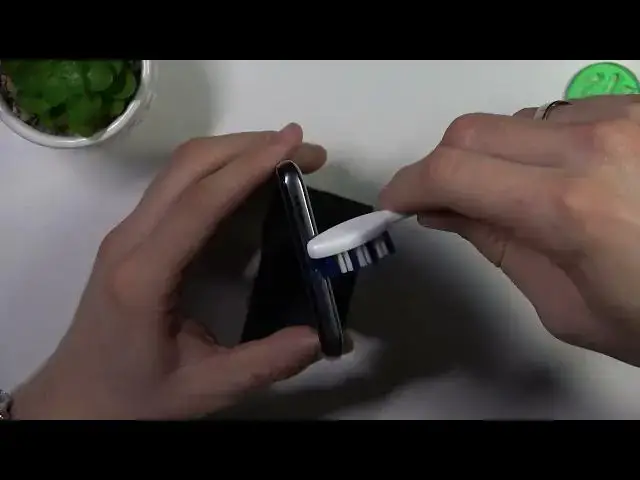 Video thumbnail for How to Clean the USB Slot Using Simple Household Items on Poco X3 GT