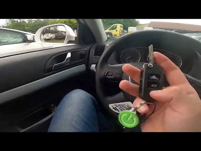 'Video thumbnail for How to Lower the Windows Using Key Fob in Skoda Octavia II ( 2004 – 2013 )'