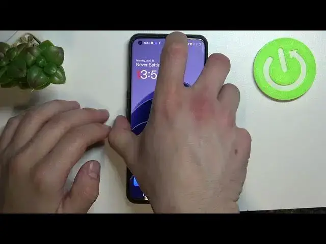 'Video thumbnail for OnePlus 10 Pro - How To Turn Off Flashlight'