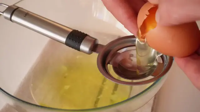 Video thumbnail for Discover how to cook a fluffy  light omelet that s perfect every time (720P HD)