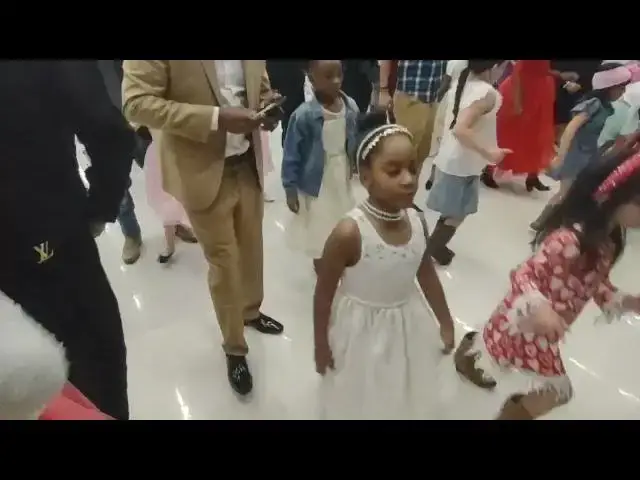 Video thumbnail for Rontryelle father and daughter dance