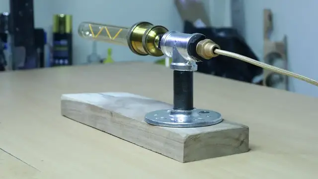 'Video thumbnail for Easy To Make Unique Edison Lamp'