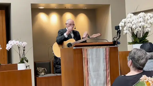 'Video thumbnail for Rabbi Barry Lutz strums in new era at Kol Ami'