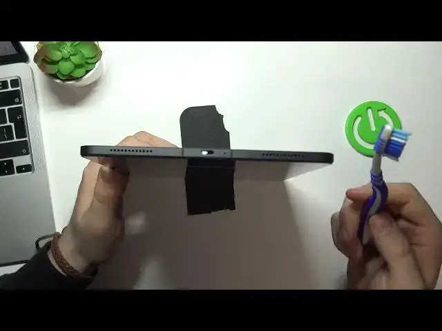 Video thumbnail for How to clean USB on Xiaomi Pad 5 using home remedies | Clean Up USB chrging port on Xiaomi Pad 5