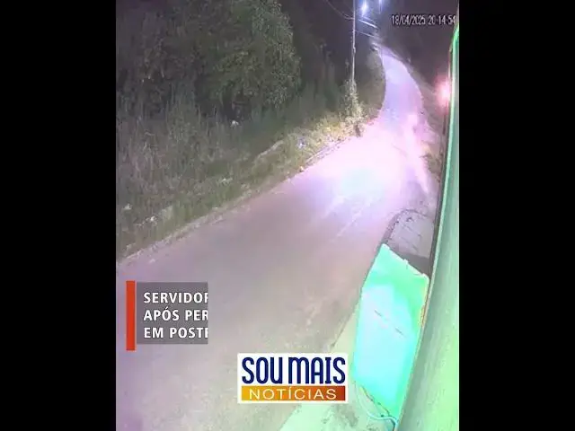 Video thumbnail for Vídeo mostra momento em que motorista colide com poste em Colinas do Tocantins