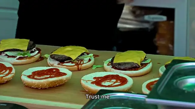 Video thumbnail for Pizza burger pie recipe