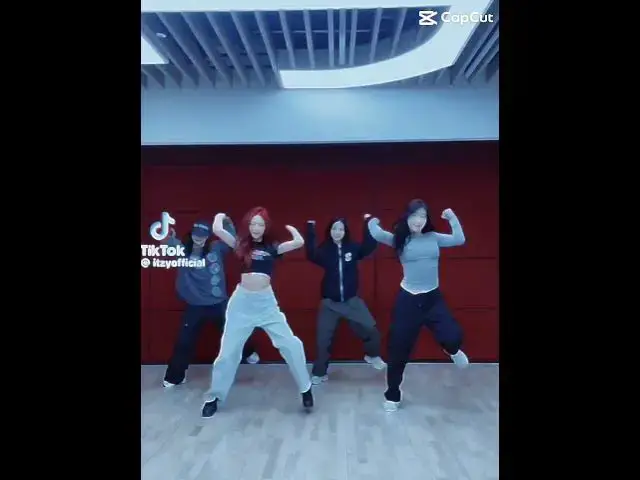 'Video thumbnail for Please Lia come back'
