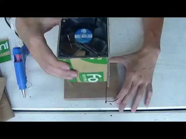 Video thumbnail for Tự làm quạt không cánh từ bìa các tông