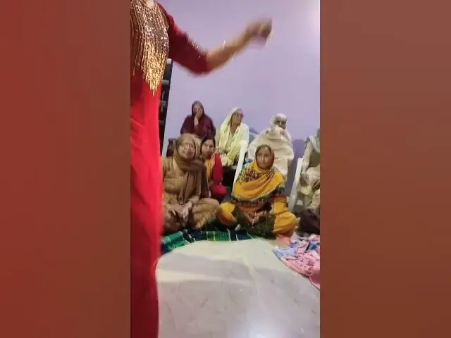 Video thumbnail for अपनी सादी की सालगिरह pe केसे नाची bhan#trending #viral #bajan#geet