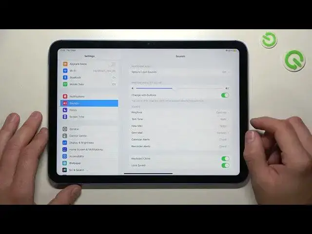 Video thumbnail for How to Switch the Volume Keys Function on the iPad 10th Gen (2022)