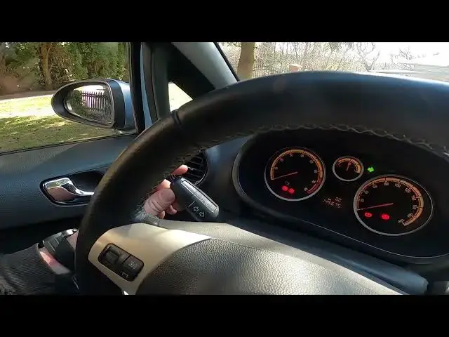 Video thumbnail for How to Enable or Disable Turn Signals in Opel Corsa D ( 2006 – 2014 ) - Use Turn Signals
