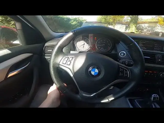Video thumbnail for How to Enable or Disable Cruise Control in BMW X1 F48 ( 2015 – now )