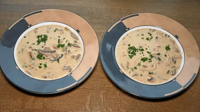 'Video thumbnail for Champignoncremesuppe'