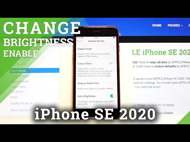 'Video thumbnail for How to Use Auto-Brightness in iPhone SE 2020 – Automatic Screen Brightening'