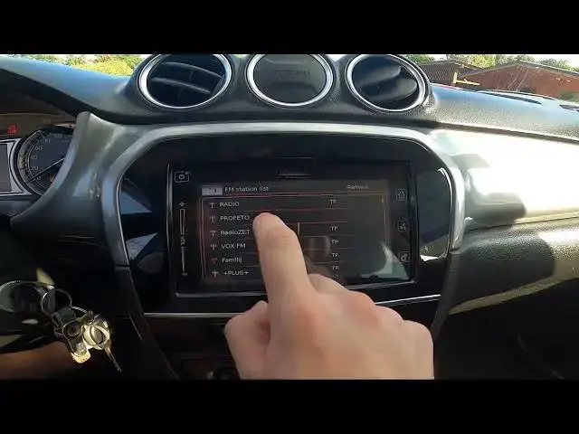 Video thumbnail for How to Assign Radio Station to Button in Suzuki Vitara III ( 2015 – now )